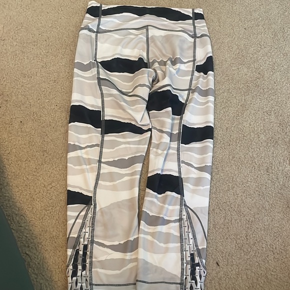 Lululemon Leggings - Picture 4 of 4